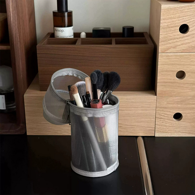 ポータブルメッシュ両用メイクブラシ収納バッグ、大容量スタンド - Travel Accessories Toiletries のレビューと価格
